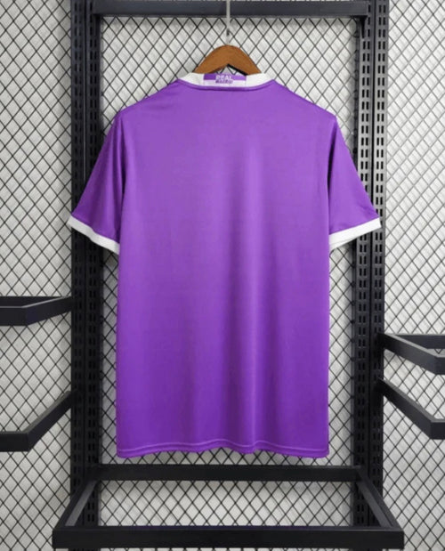 2016/2017 Retro Real Madrid
Away